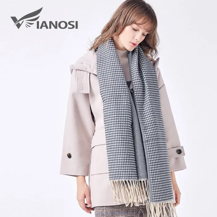 Elegant warm scarf with tasselsScarves