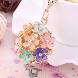 Hollow-out crystal flower - keychainKeyrings