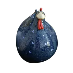 Funny chicken / hen - garden / lawn decoration - resinGarden