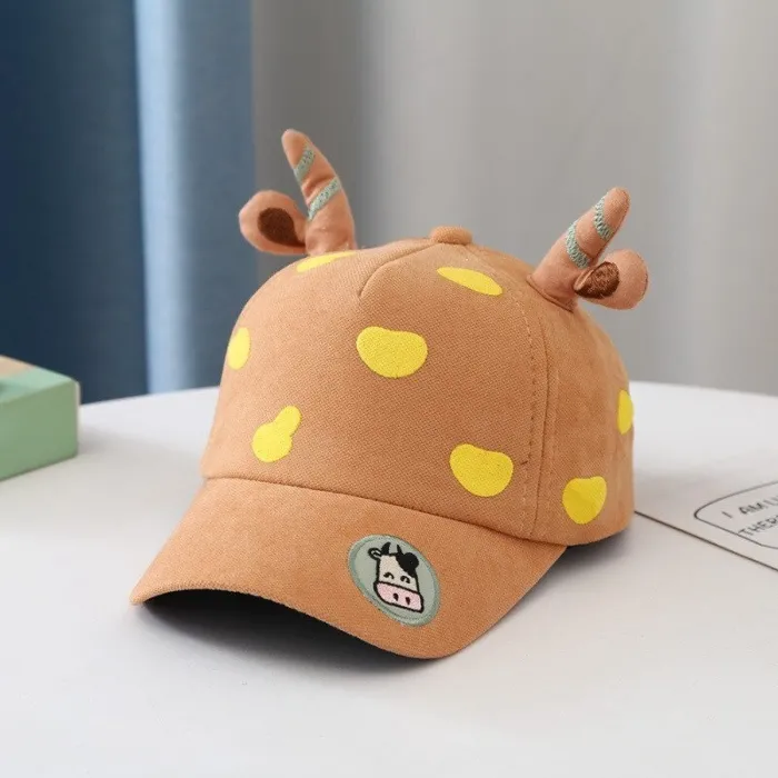 Children baseball cap - with cartoon cow / hornsHats & caps