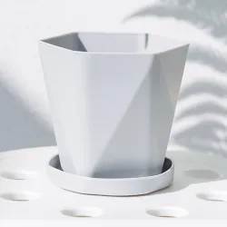 Geometric flower pot - plastic resinGarden