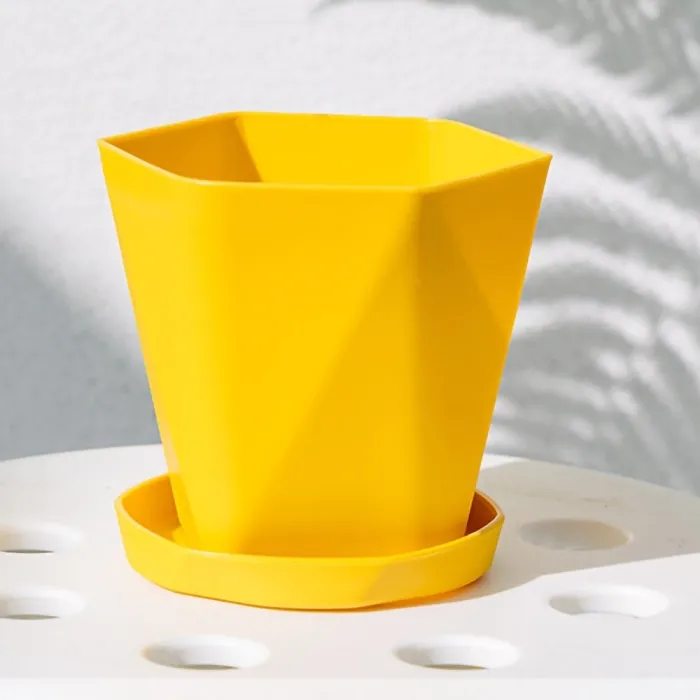 Geometric flower pot - plastic resinGarden