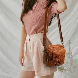 Small shoulder / waist bag - leather - rivets - zippersBags