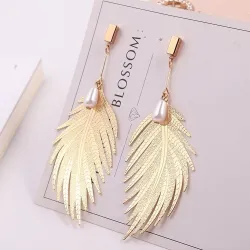 Leaf feathers earrings - with a pearlEarrings
