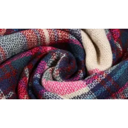 Plaid cashmere shawl - triangle shapeScarves