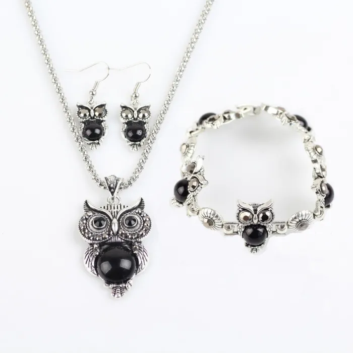 Vintage jewellery set with owls - earrings / necklace / braceletJewellery Sets