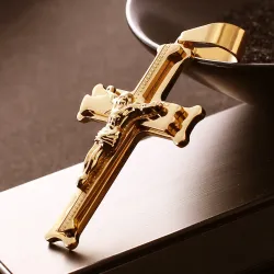 Gold stainless steel necklace with crossNecklaces