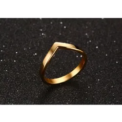 Elegant V shape gold ringRings