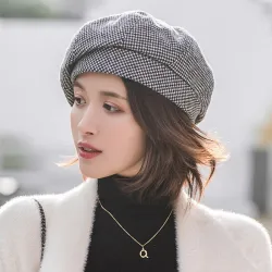 Elegant wool beret - hatHats & Caps